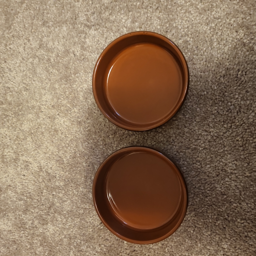 2 small bowls